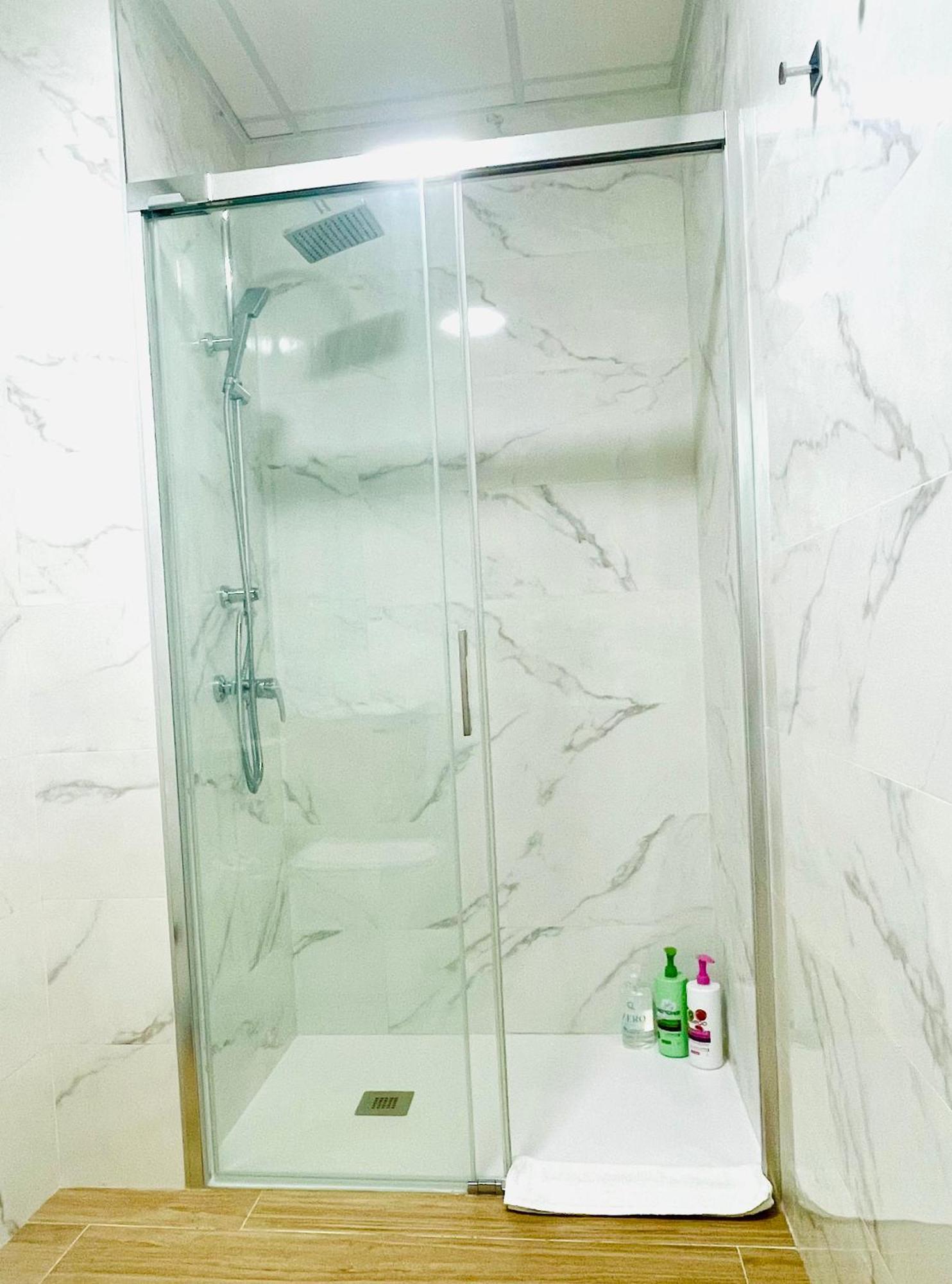 Completo Y Bello Apartamento En Малага Екстер'єр фото